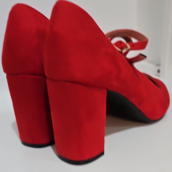 Comfort Est 1946 Women's Red Suede Double-Strap Block Heel Pumps - Picture 7 of 14